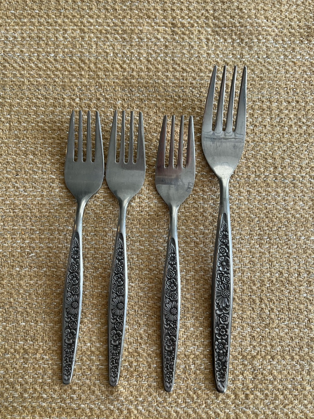 Vintage Floral Forks (Like Jardinera) Stainless by INTERPUR (4pcs)